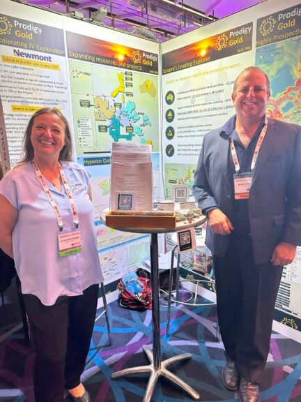 Chief financial officer Jutta Zimmermann and managing director Mark Edwards at RIU Sydney, 2023.