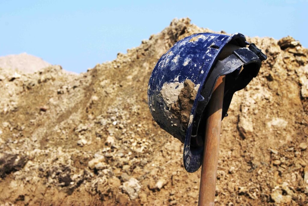 There have been substantial delays in obtaining final regulatory approvals required to commence construction and mining activities at the Atlas mineral sands project, north of Perth, WA.