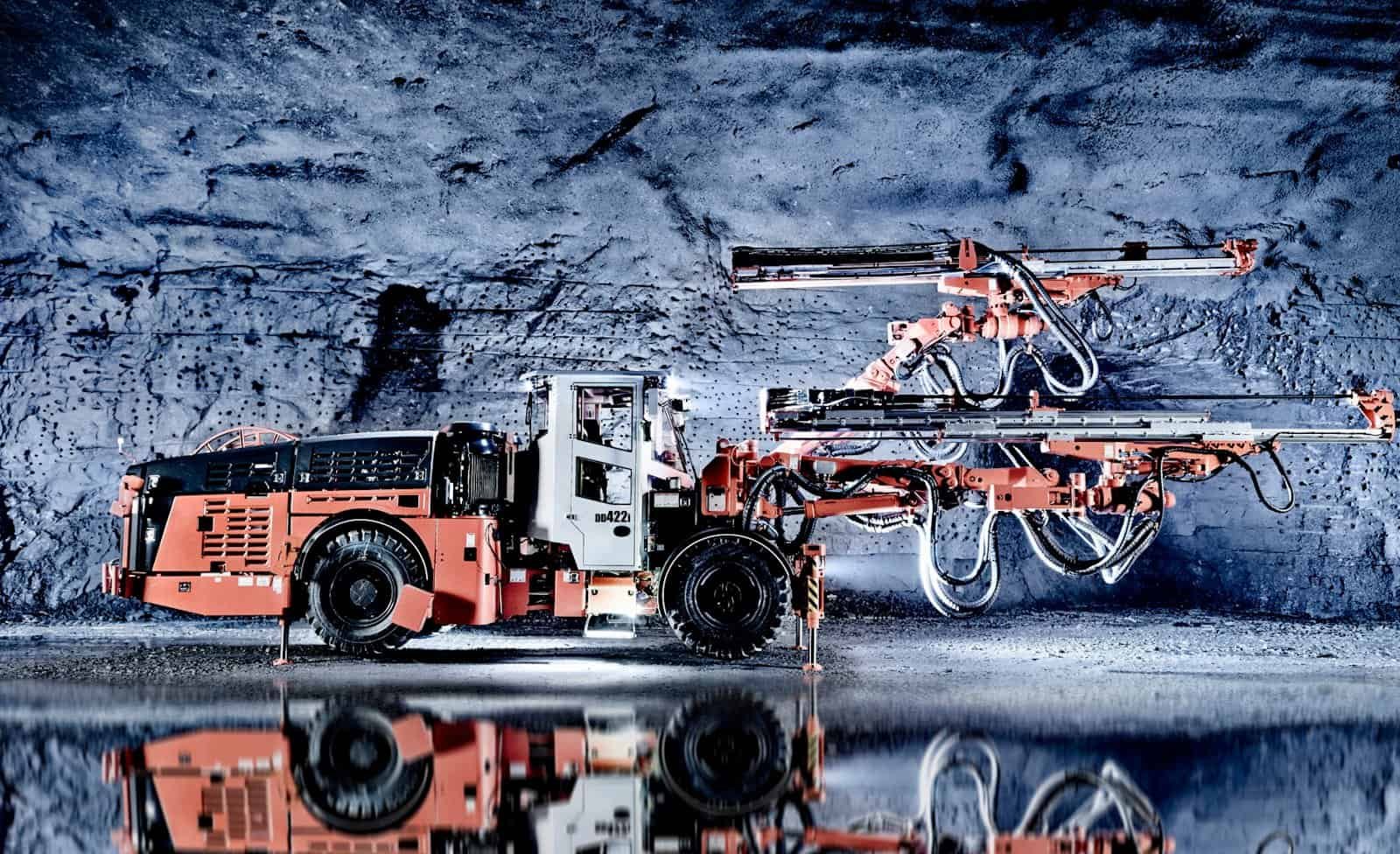 Sandvik DD422i development drill.