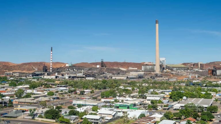 (Image source: Glencore) Mount Isa Mines.