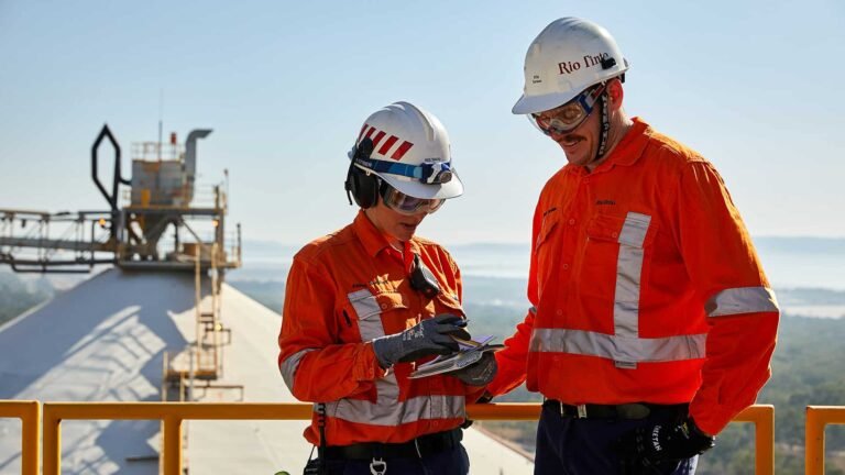 (Image source: Rio Tinto) Rio Tinto employees at the Yarwun alumina refinery.