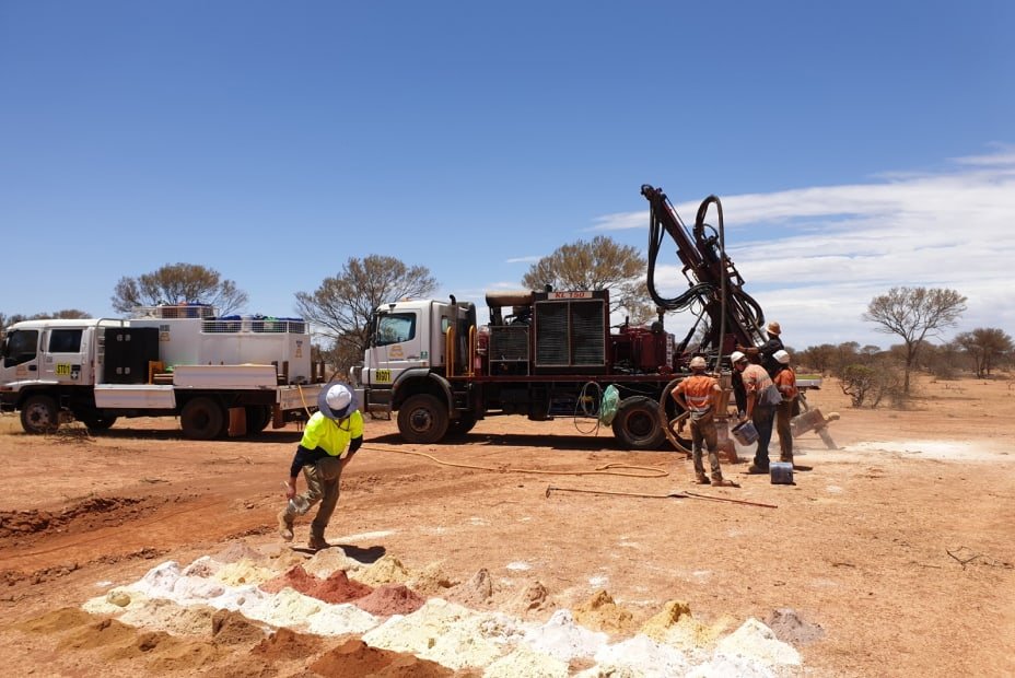 (Image source: Great Boulder Resources) Workers at the Wellington project in WA.