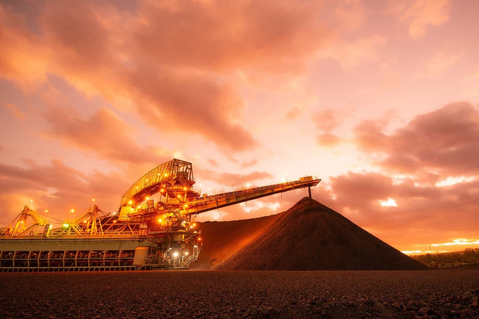 (Image source: Whitehaven Coal) Blackwater stockpile. 