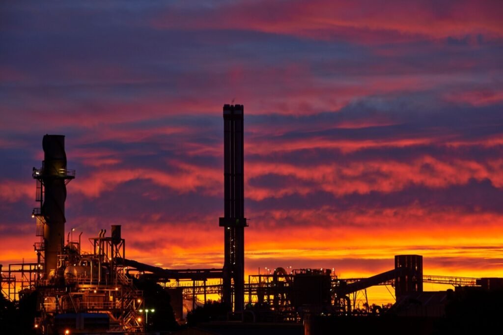 (Image source: Alcoa of Australia) Wagerup Alumina Refinery.