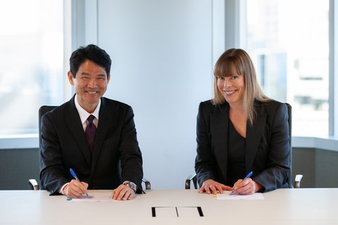 (Image source: Rio Tinto) Sumitomo Metal Mining director, managing executive officer and mineral resources division general manager Hideyuki Okamoto and Rio Tinto Copper chief executive Katie Jackson sign the Winu joint venture agreements in Perth, WA.