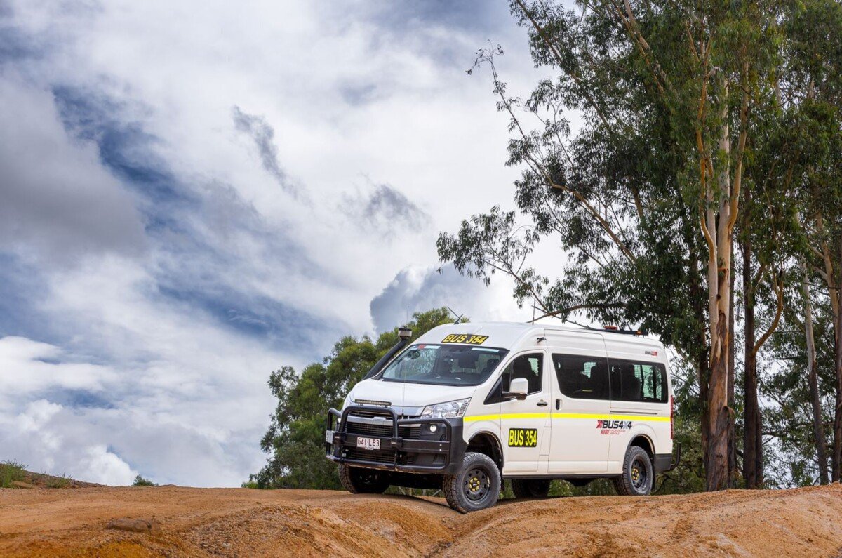 Bus 4x4 hire