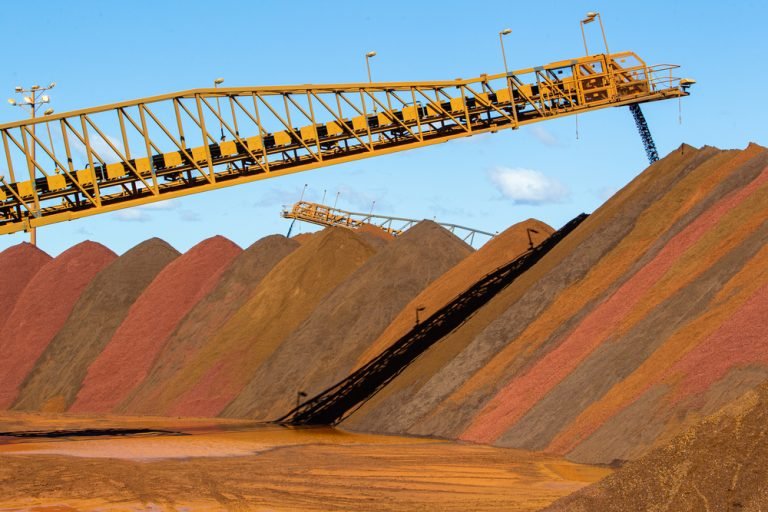 Fenix wins 290mt iron ore project