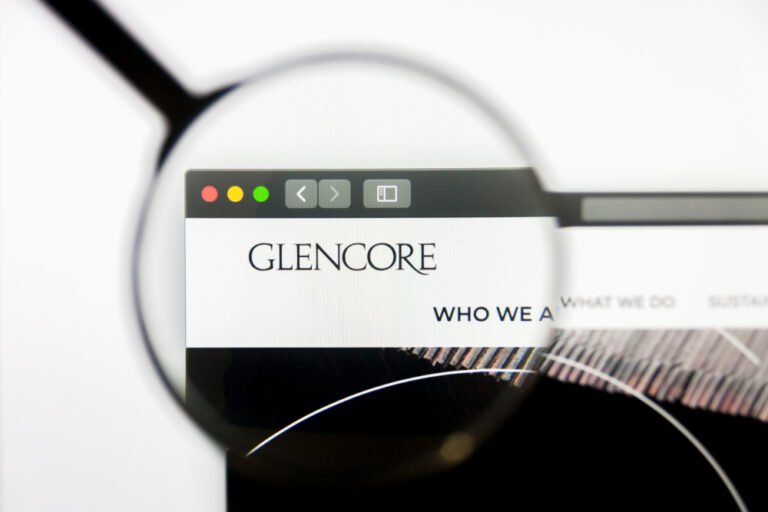 Glencore Townsville workers to strike for better pay